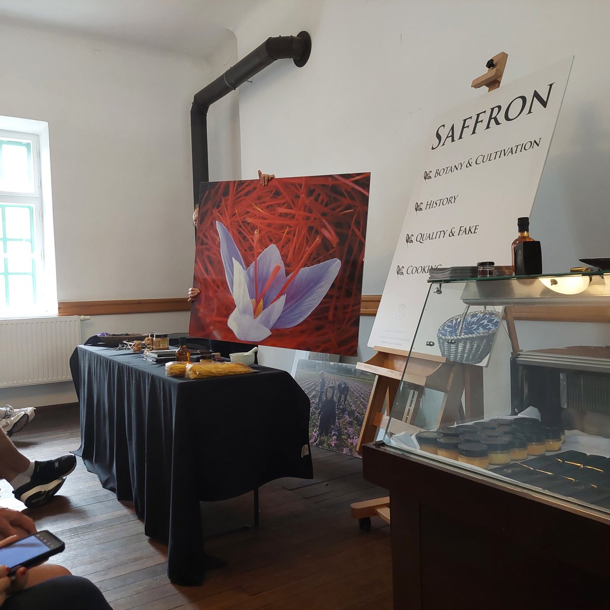 Robert T tweet media