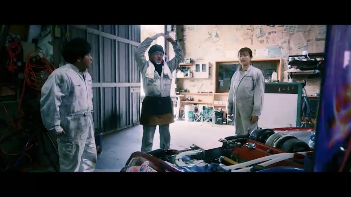 Ten_Shimoyama's tweet photo. 夏実が愛し
紘一が駆って
皆さんが映画館で観たあの赤い #S15シルビア (#リアル劇用車)が今夜(日本時間)ヨーロッパ選手権の決勝(＝追走)で激走します‼️

監督泣いちゃうなあ😭

前回第1戦はエンジントラブルで不戦でした💦

#アライブフーン
#AliveHoon 
#中村直樹
#varino
#DriftMasters 
#RedBullTv https://t.co/6HxGtp3b1k