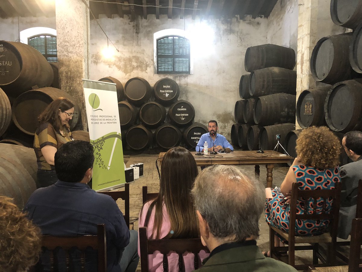 Una pregunta que <a href="/JoseLuisBanos/">Jose Luis Baños</a> nos hace ¿Por qué no nos duele el paisaje? Nuestra campiña se merece ser #PatrimonioDeLaHumanidad

Celebramos el Aniversario de nuestro <a href="/PeriodistasAND/">CPPA</a> reflexionando sobre periodismo y vino