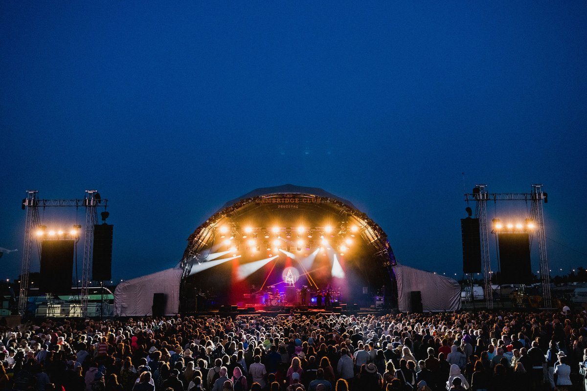 An electric evening to kick off the weekend…📷 Gates open again at 12pm today, who’s ready to bring the boogie again? 📷 @gracejones #gracejones #disco #festivals #musicfestival #summer #cambridge