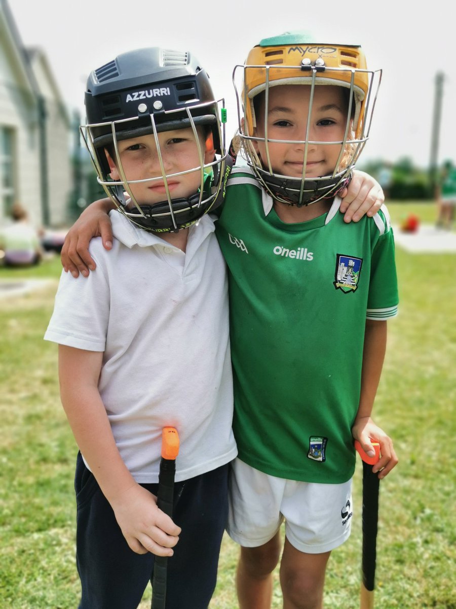 BulgadenN's tweet photo. We all went green to wish the very best of luck to John Kiely and the Limerick team in Sunday's Munster Final. Luimneach Abu! 🇳🇬🇳🇬 @LimerickGAAzine @LimerickCLG https://t.co/HF15hwH936