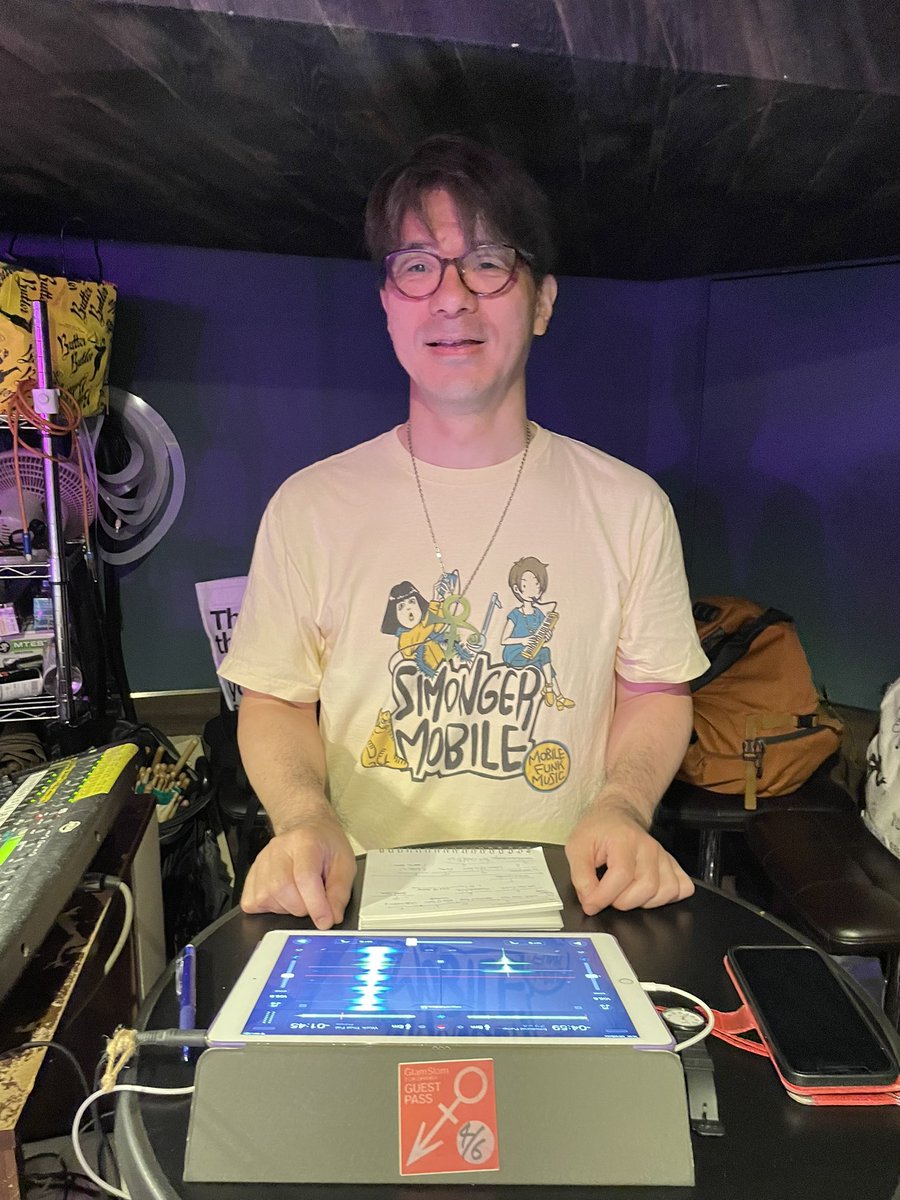 yomemobile's tweet photo. 本日、渋谷nobでプリンストリビュートイベント!我々からスタート。会場を彩る竹田数雄さんのオリジナルアート作品の販売と、DJ AKKYさんのプリンス愛溢れる素晴らしいDJ❗️会場もプリンス色の強い方々で満々です💜✨
#渋谷nob #purplenight2023 #freefunk #djakky #サイモンガーモバイル #ebonyb https://t.co/vXAekYtwf6
