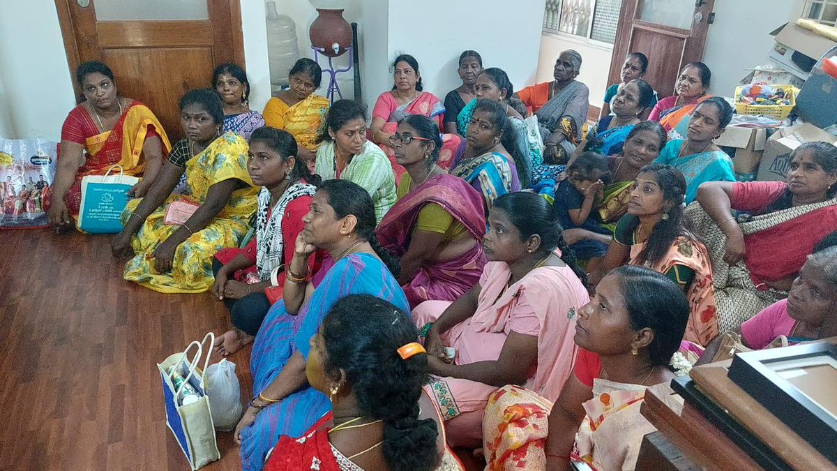 rcctowers's tweet photo. #RotaryClubOfChennaiTowers conducted a Millet Snack Making Training on June 7, 2023, promoting sustainability and waste segregation awareness. 

#MilletSnackTraining #WorldEnvironmentDay #SustainableLiving https://t.co/3angKQcKFM
