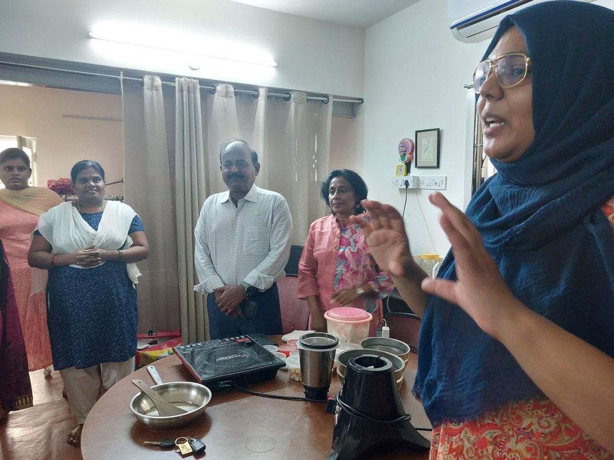 rcctowers's tweet photo. #RotaryClubOfChennaiTowers conducted a Millet Snack Making Training on June 7, 2023, promoting sustainability and waste segregation awareness. 

#MilletSnackTraining #WorldEnvironmentDay #SustainableLiving https://t.co/3angKQcKFM