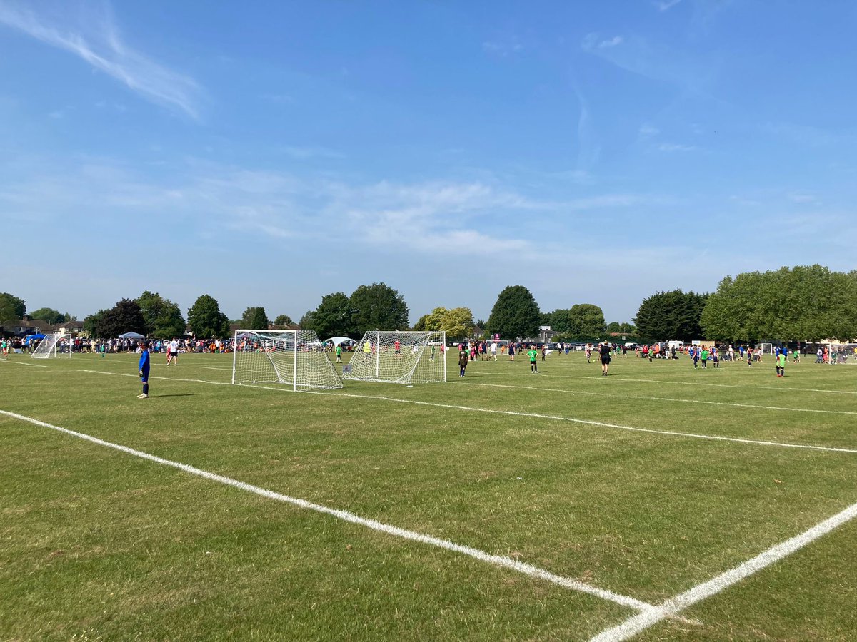 It’s great to be here at a very sunny @DidcotTownFC Youth Festival of Football today - the Keepy-Uppy Challenge is already proving popular! ⚽️☀️ We’re also asking children to tell us ‘Why they Play Football’ and it’s great to see the responses! We hope all have a great day!