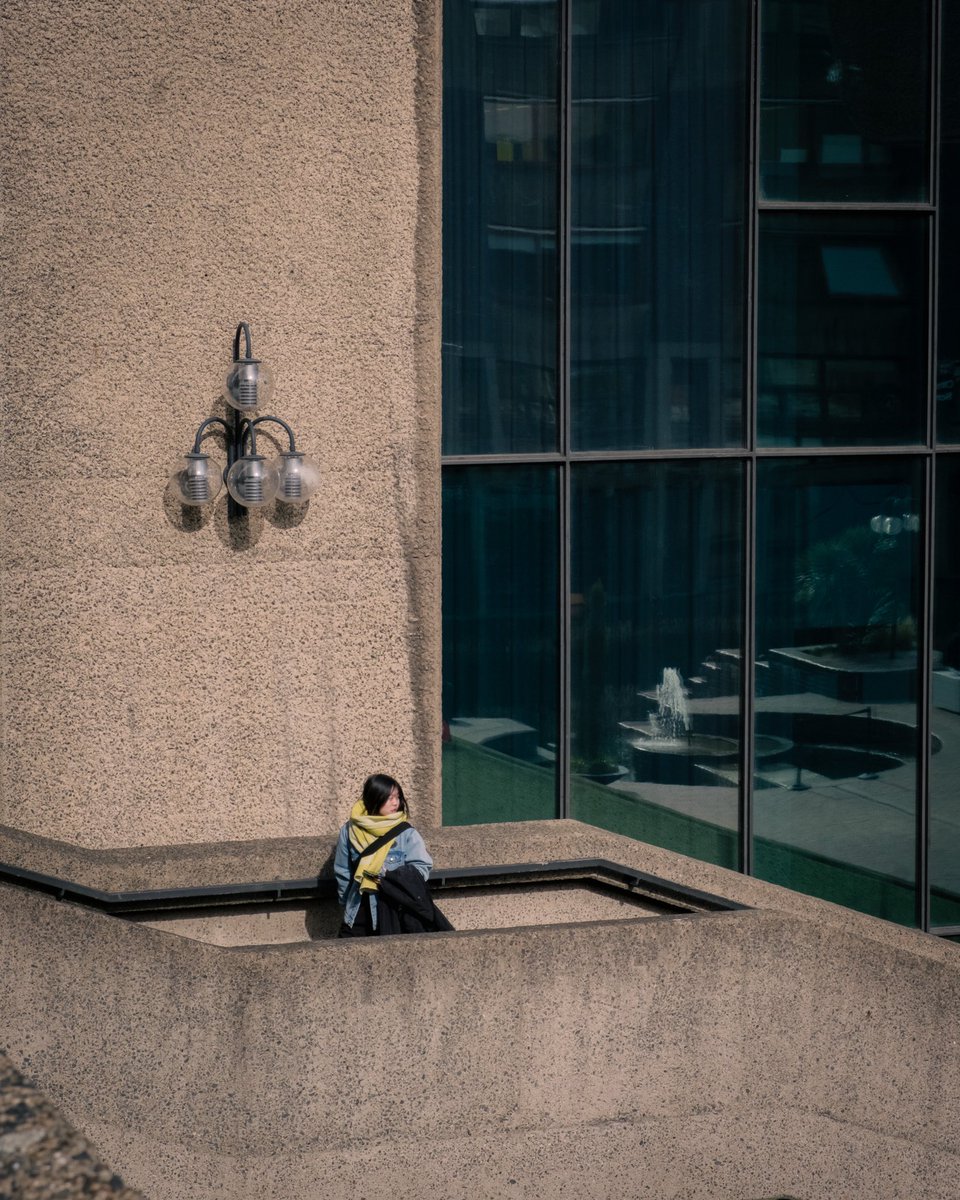 Lovely weather to try and get some shooting in today 📸
#london #streetphotography #photograghy #photographylovers #fujifilm <a href="/StreetEvolution/">Street Evolution</a>