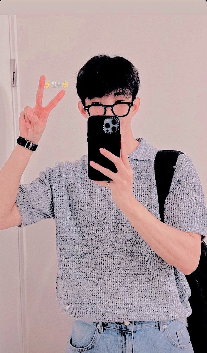 keowus's tweet photo. ⠀

    ꣖ᰩ‣nɘω͡s课١dᦧɣƅᨣᨣk२
bugünü kendinize ayırın ve
dışarı çıkın, carat—ddeul. i
yi bir  dinlenmeyi hepiniz  h
ak ediyorsunuz. dışarıya  çı
kmasanız bile evde kendini
ze dinlenmek için vakit ayır
❛❩yᨣᥙr౾⁽🐴以ｷdᨣkɣeᨣm໑३
҂ିᥙpdᥝte৫ẜrᨣm魂cᥝrᥝtː❟
⠀
⠀ https://t.co/e5qe1lG8ft