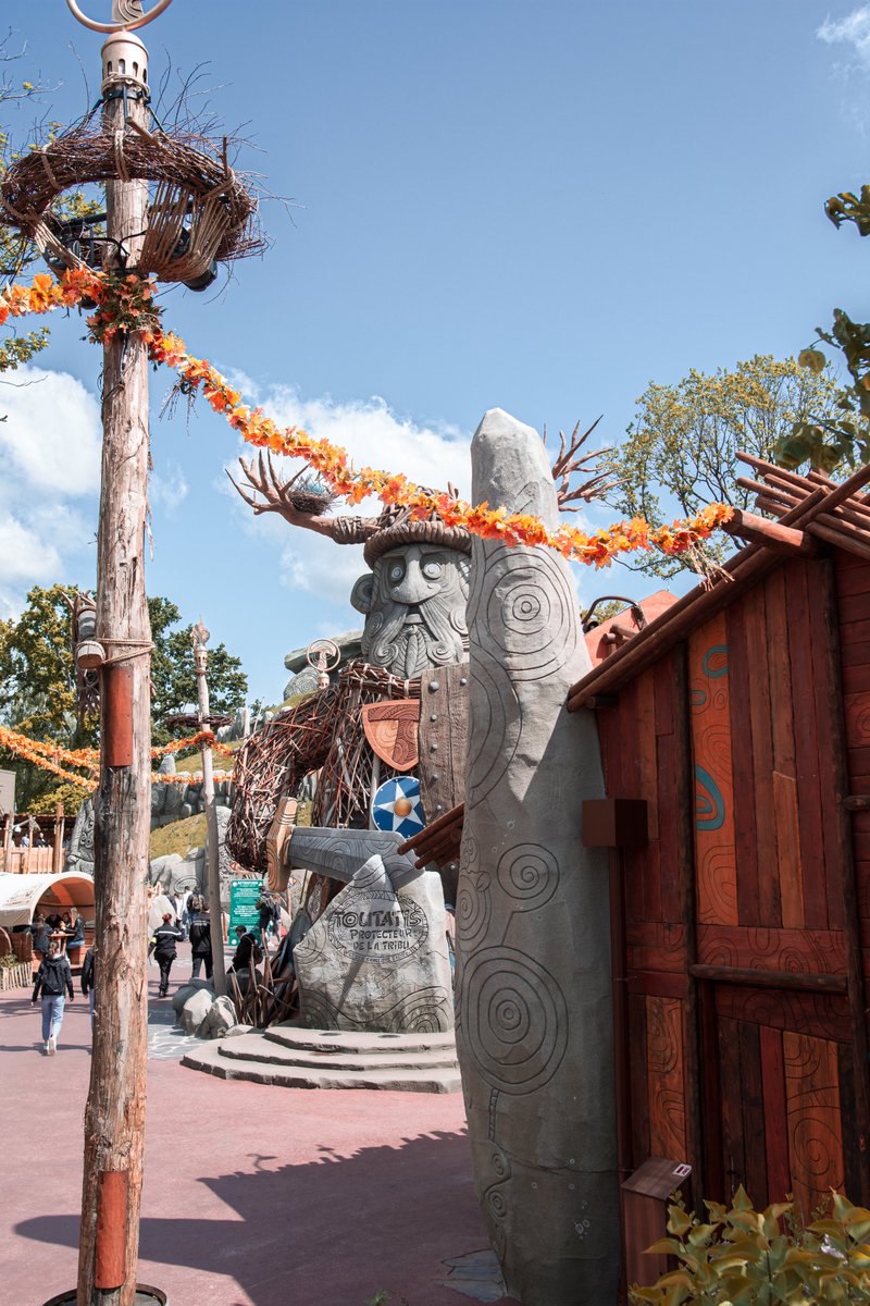 LesRacletteurs's tweet photo. On aime vraiment beaucoup la nouvelle zone de @ParcAsterix ♥ #ParcAsterix #Toutatis https://t.co/v3mdvbKh0d