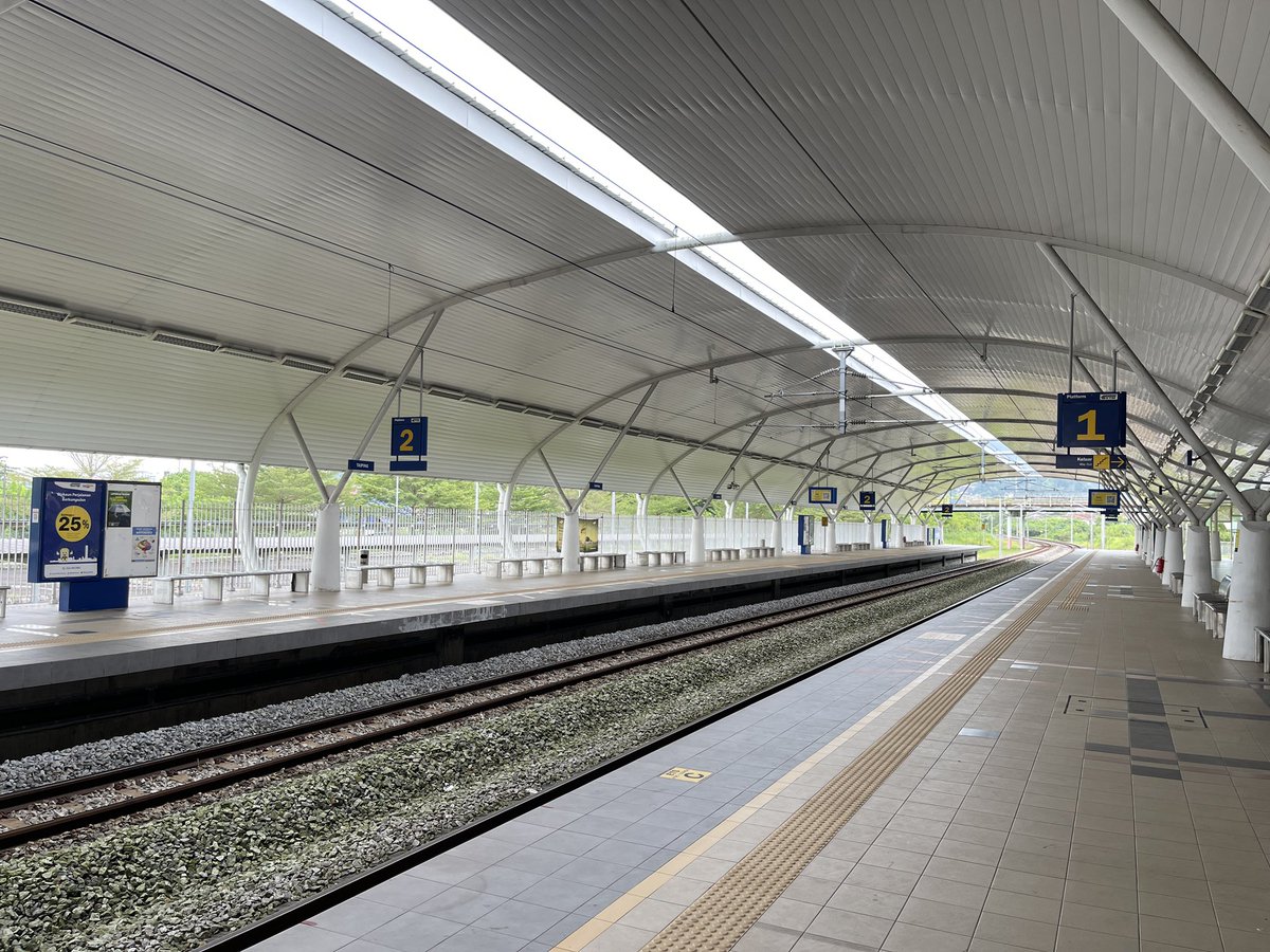 RaymondChooAu's tweet photo. Trying another #PublicTransport mode - #KTMBerhad (@ktm_berhad) express #train - from #KLSentral (@klsentral). Arrived at #Taiping #Railway Station. https://t.co/AsIBvZ84GE