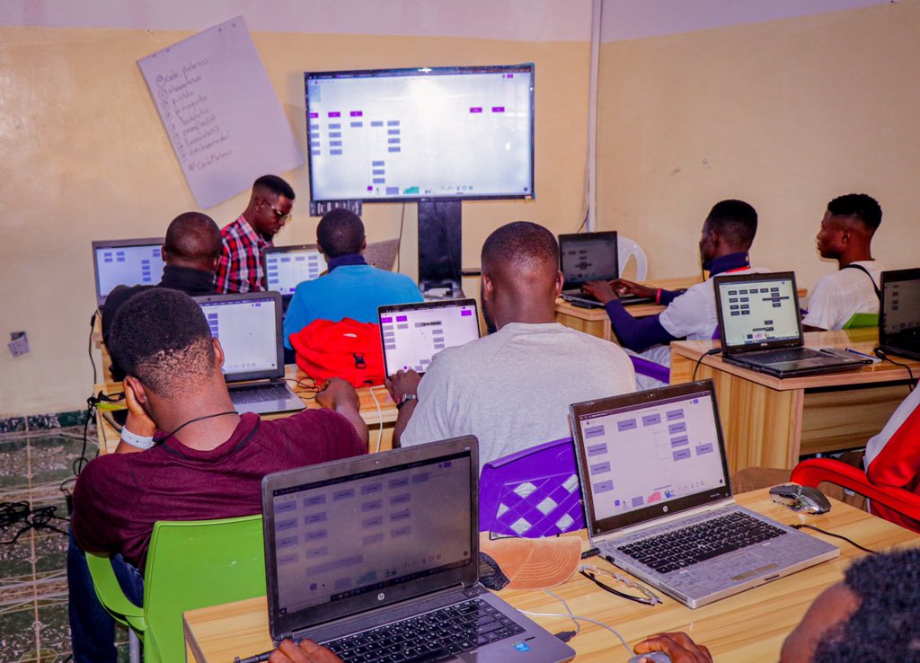 code_plateau's tweet image. Decent work and economic growth don&apos;t mean anything if it leaves out young people.

Our mantra at the Code Plateau “Making A Difference “ is crucial in preparing young people for tomorrow&apos;s workforce.

#CodePlateau