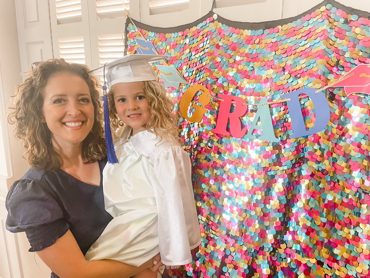 Good morning!!  Early birds say hello! ☕️
I’m in the studio today.  But last night my sweet girl graduated PreK!  On to kindergarten we go!  Class of 2036 🥹