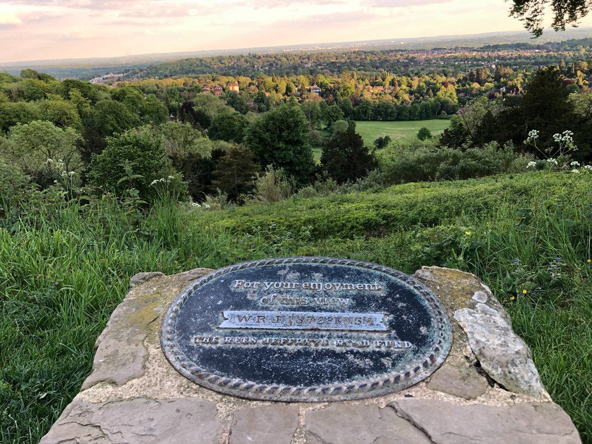 DEFRA are running a consultation on the Surrey Hills AONB boundary extension and you can learn more and submit your response here: orlo.uk/BSMH4