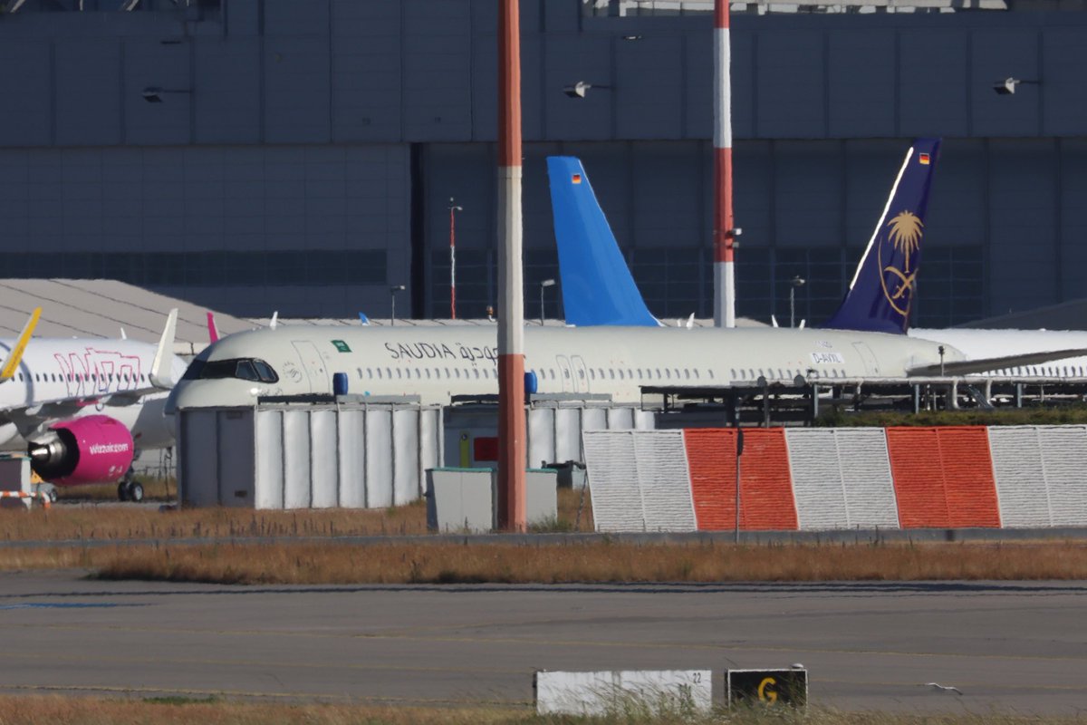 راكان العبيد tweet media