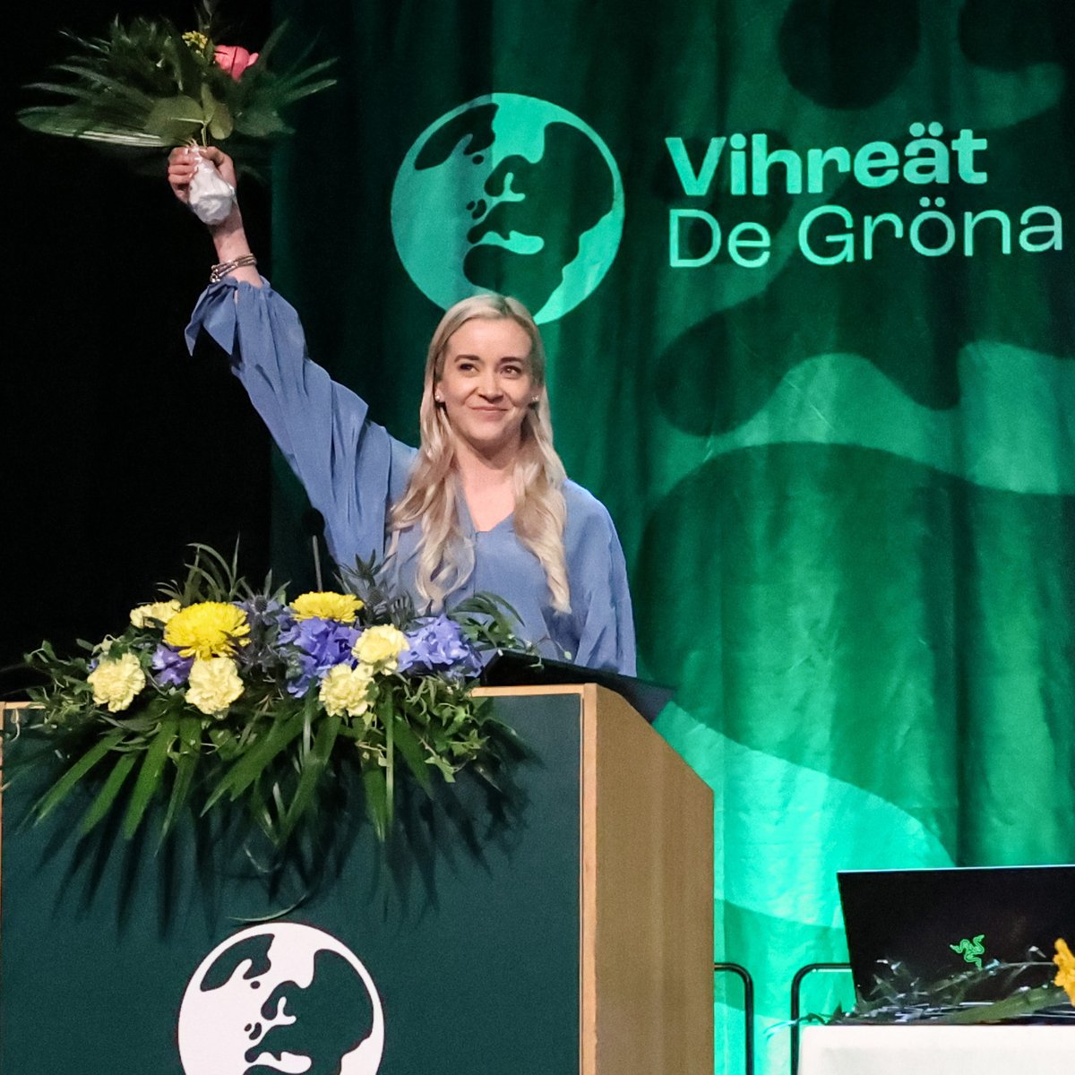 vihreat's tweet photo. @VirtaSofia on valittu Vihreiden uudeksi puheenjohtajaksi! Valtavasti onnea Sofia ! 🥳

Puoluekokous valitsi Virran puheenjohtajaksi suuntaa-antavan jäsenäänestyksen perusteella. #vihreät https://t.co/OLRb7lDe5z