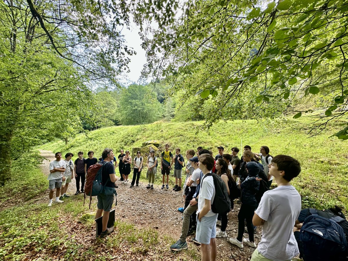 LyceeKleber's tweet photo. Sortie géologique en SVT avec les 2A
Comprendre le rôle de l’eau / sous toutes ses formes / dans les mécanismes d’érosion et leur influence sur les paysages des Vosges
Avec @NicolasThevenin  de la maison de la Géologie de #Sentheim https://t.co/AwMxy5WMUR