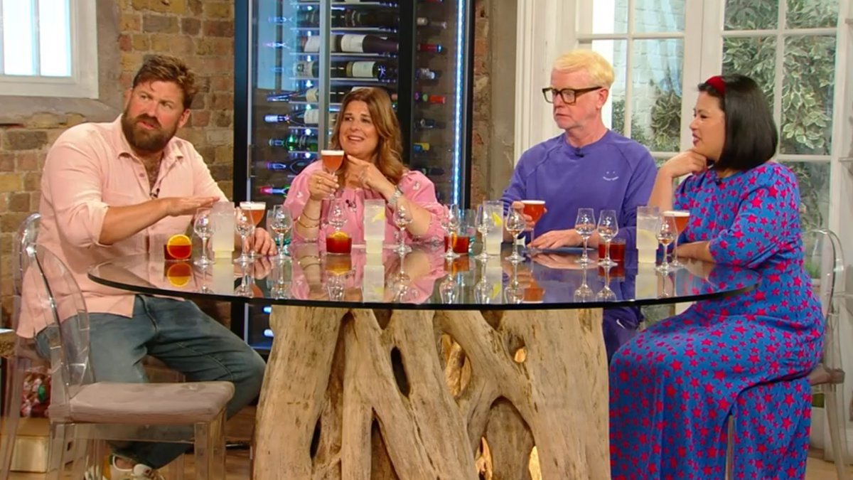 Women In the Food Industry (@women_food_wifi) on Twitter photo Great item for #WorldGinDay on <a href="/SaturdayKitchen/">SaturdayKitchen</a> #SaturdayKitchen <a href="/58andco/">58 and CO.</a> getting our nostrils ready for smelling gin🍸🍹 & <a href="/knackeredmutha/">Helen McGinn</a> @sambalsh <a href="/freddybird/">fred bird</a> & <a href="/achrisevans/">Chris Evans</a> all looking surprisingly colour coordinated. Loving the purple & pink pantones 🤣😉 Great item for #WorldGinDay on <a href="/SaturdayKitchen/">SaturdayKitchen</a> #SaturdayKitchen <a href="/58andco/">58 and CO.</a> getting our nostrils ready for smelling gin🍸🍹 & <a href="/knackeredmutha/">Helen McGinn</a> @sambalsh <a href="/freddybird/">fred bird</a> & <a href="/achrisevans/">Chris Evans</a> all looking surprisingly colour coordinated. Loving the purple & pink pantones 🤣😉