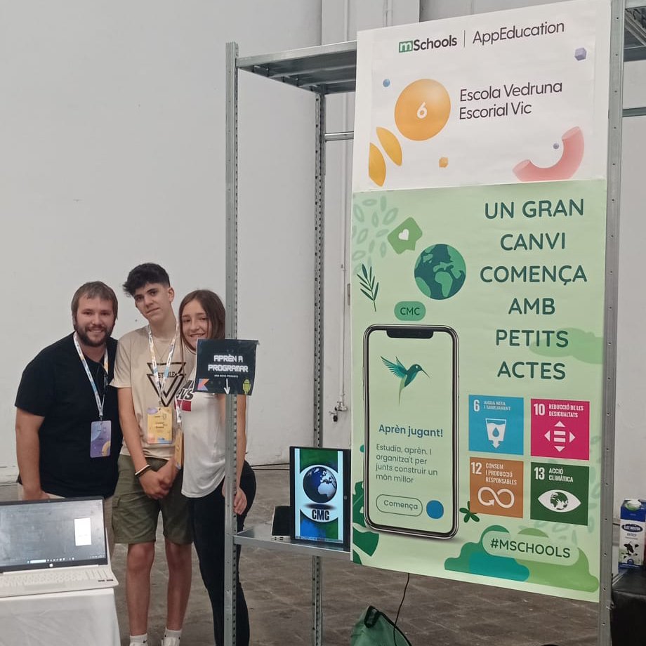 VedrunaCat's tweet image. 🤩Avui amb alumnes finalistes als #StudentAwards23 #mSchools en totes les categories #AppEducation #MHM #Scratch Ànims, @VedrunaPrats @EscorialVic @VedrunaRipoll @VedrunaVila!