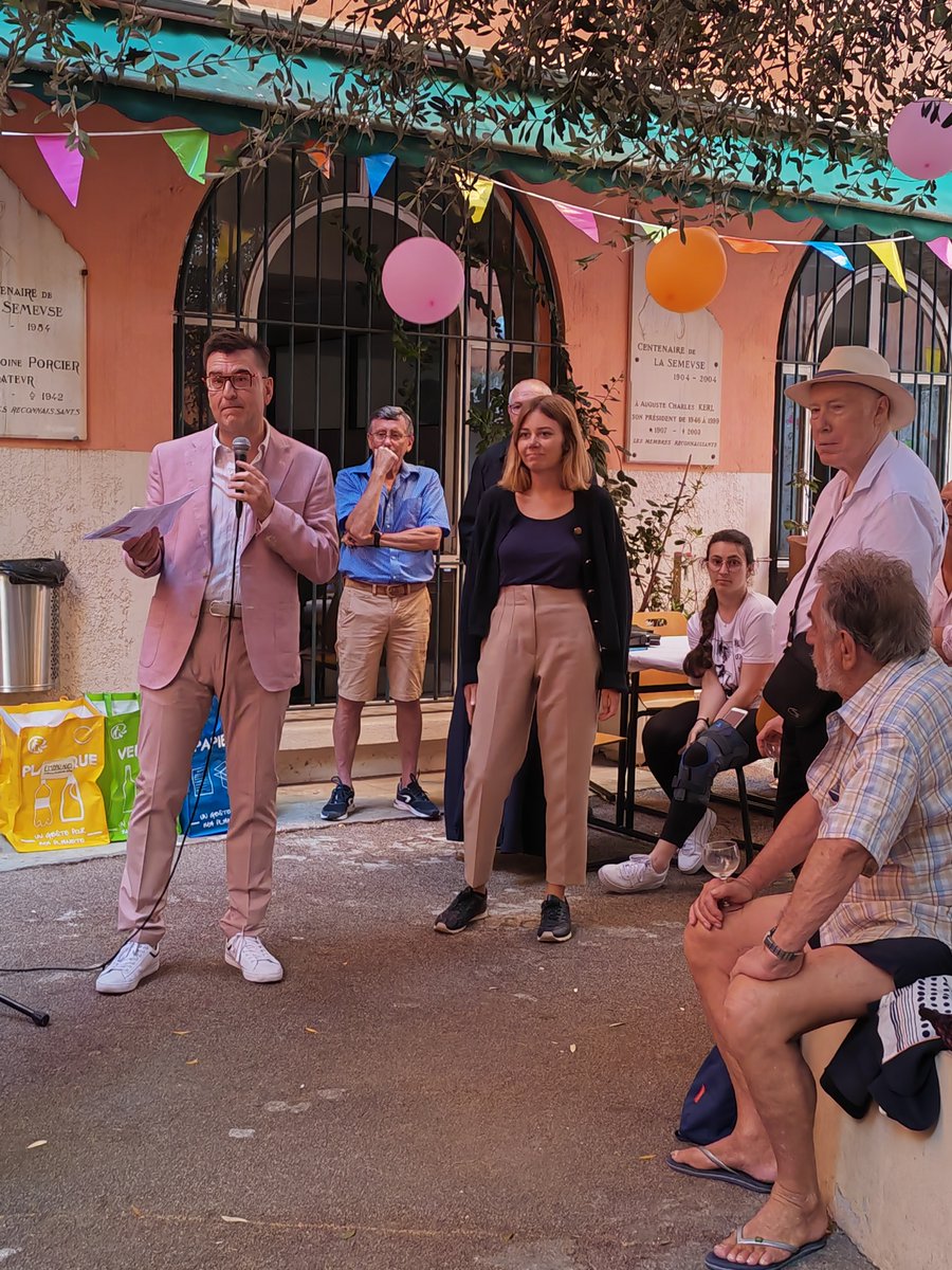 ChristopheTASS3's tweet photo. Retour en images sur l'APÉRO DINATOIRE DES #BENEVOLES de #lasemeusenice sous l’olivier !
A La Semeuse, ils sont 250 à agir au quotidien à tous les niveaux, ils apportent de l’aide directe par des actions concrètes et diverses au cœur de nos activités.
Merci pour votre engagement! https://t.co/cMZLGNpepl