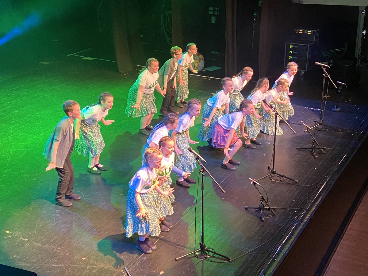 FrissonScot's tweet photo. 8 DAYS TO GO

NATIONAL FINAL -18th June 

Scottish Primary School Glee Challenge 2023

Another one of our Finalists, This time

California and Shieldhill Primaries winners of Central Region

#thisisglee https://t.co/Z5NHQjk0NY