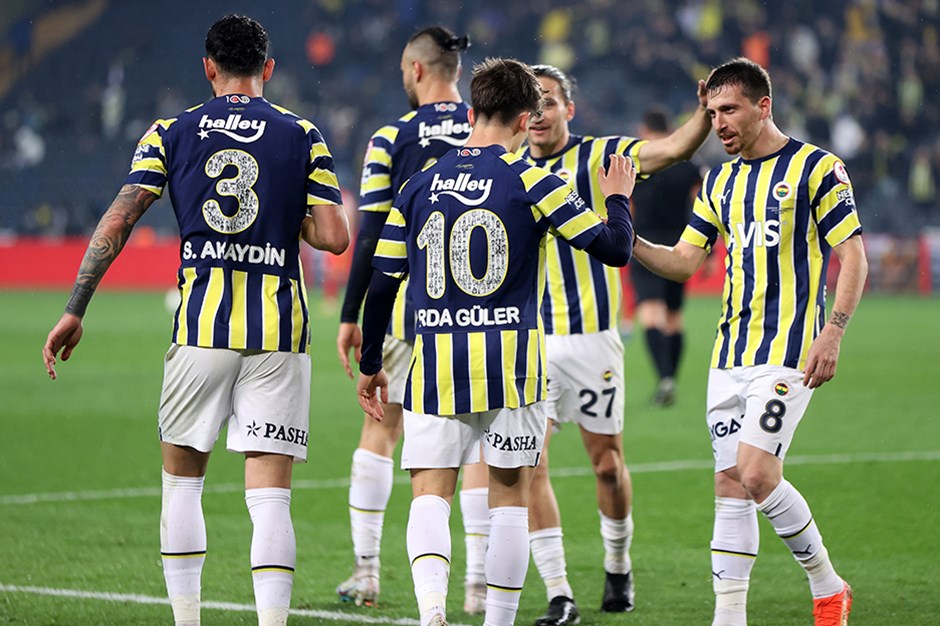 Fenerbahçe, son kupasını 25 Ağustos 2014'te kaldırmıştı.
9 yıllık hasret bitecekmi