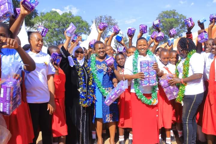 nangots's tweet photo. Hon.Donya with KEWOPA members at Riokindo Girls High school. https://t.co/aCesTl227a
