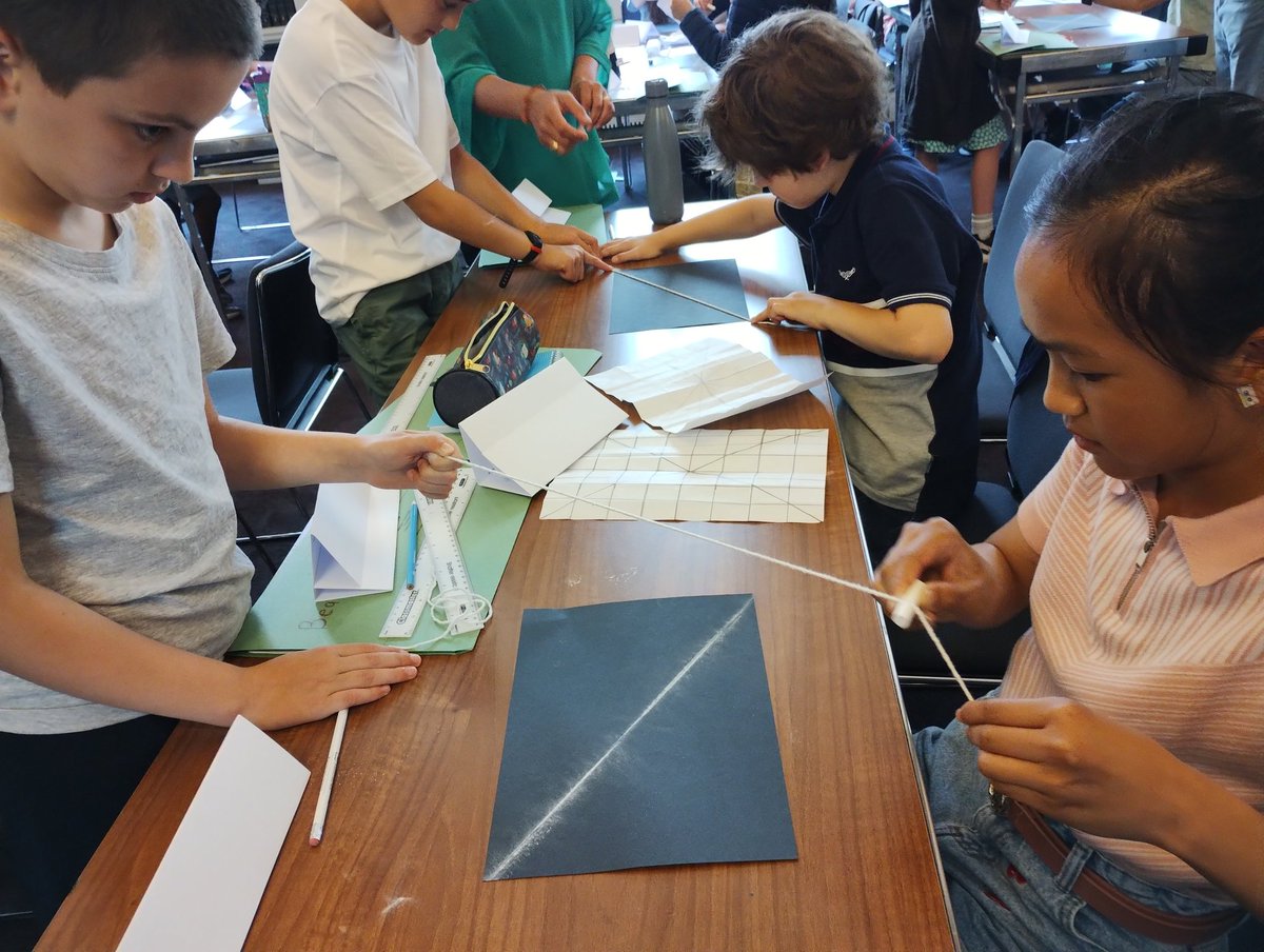 AlisonEves's tweet photo. @Ri_Science y5 maths #RiMasterclasses Faraday group are enjoying being messy with chalk and string to create beautiful symmetry. Thank you Priya @mathsdives https://t.co/LdhphOIMHL