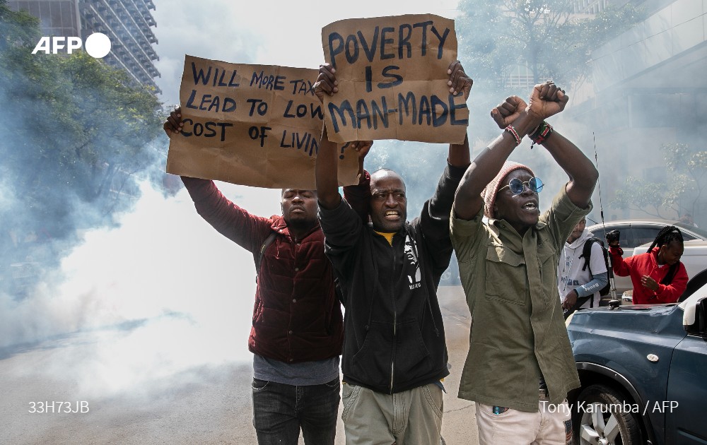 Anamidaudi's tweet image. I will defend my constitution before it&apos;s too weak to defend me, article 3 of our constitution gives us right to defend and uphold our constitution. @IG_NPS  respect the supreme law that you were sworn in to protect. 
#RejectFinanceBill2023 
#FreeToProtest