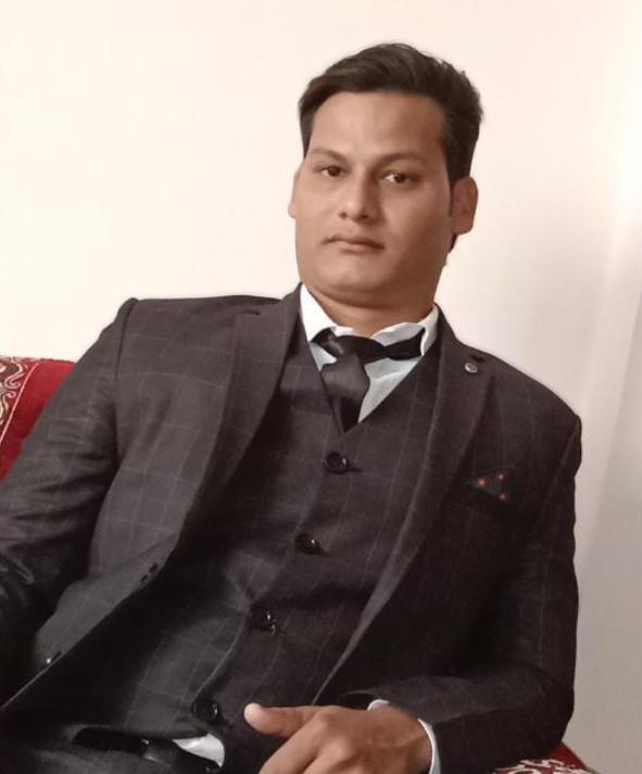 Aapka_abid's tweet photo. टांडा अम्बेडकरनगर के श्री मो.अतहर जो एक साल पहले सऊदी गए थे वहां फंस गए थे उनका प्रायोजक उन्हें बहुत परेशान कर रहा है, 16मार्च को मैने @IndianEmbRiyadh @HelplinePBSK से अवगत करवाया #IndianEmbRiyadh के अधिकारी एवं दम्माम के अधिकारी की मदद से अतहर 5जून को भारत आगये
आपका शुक्रिया सर https://t.co/jFEkhMolYF