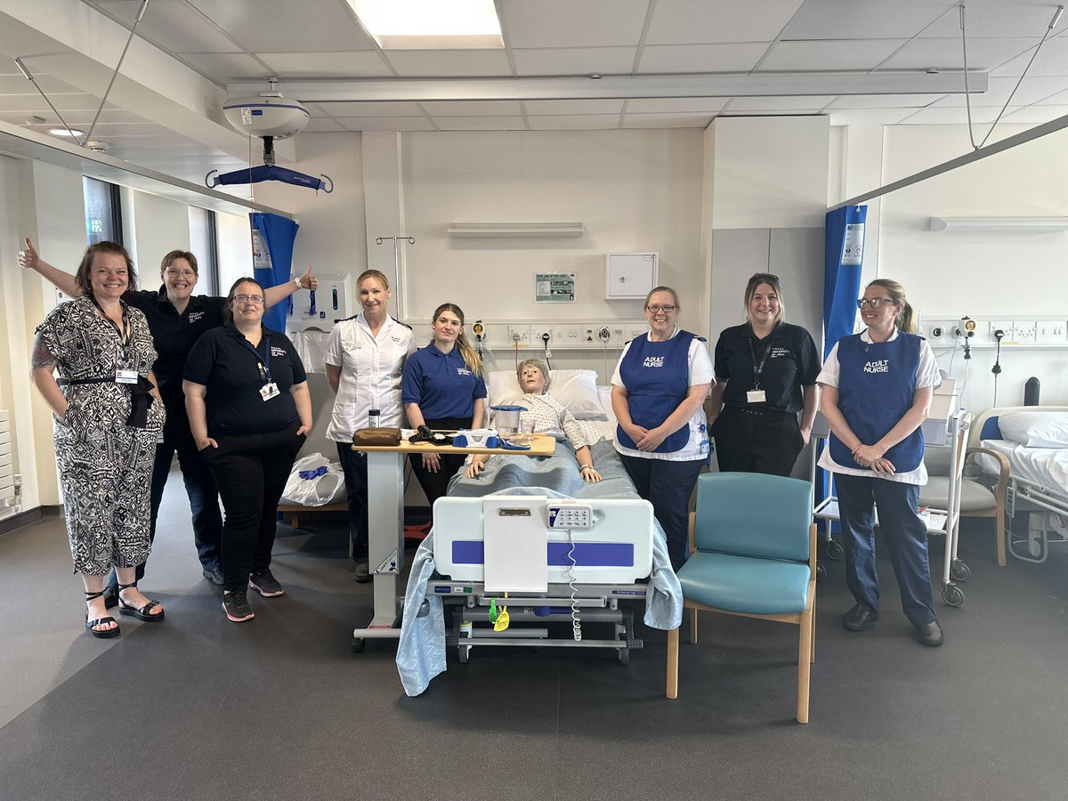 katherine Combe (@katherinecombe) on Twitter photo University of Hull opening day, Nursing team and students <a href="/UniOfHull/">University of Hull</a> <a href="/HullNursing/">Uni of Hull Nursing</a> <a href="/StudentMHNHull/">StudentMHNHull</a> <a href="/STNLouise/">Louise</a> <a href="/STNLeanne/">Leanne.B</a> University of Hull opening day, Nursing team and students <a href="/UniOfHull/">University of Hull</a> <a href="/HullNursing/">Uni of Hull Nursing</a> <a href="/StudentMHNHull/">StudentMHNHull</a> <a href="/STNLouise/">Louise</a> <a href="/STNLeanne/">Leanne.B</a>
