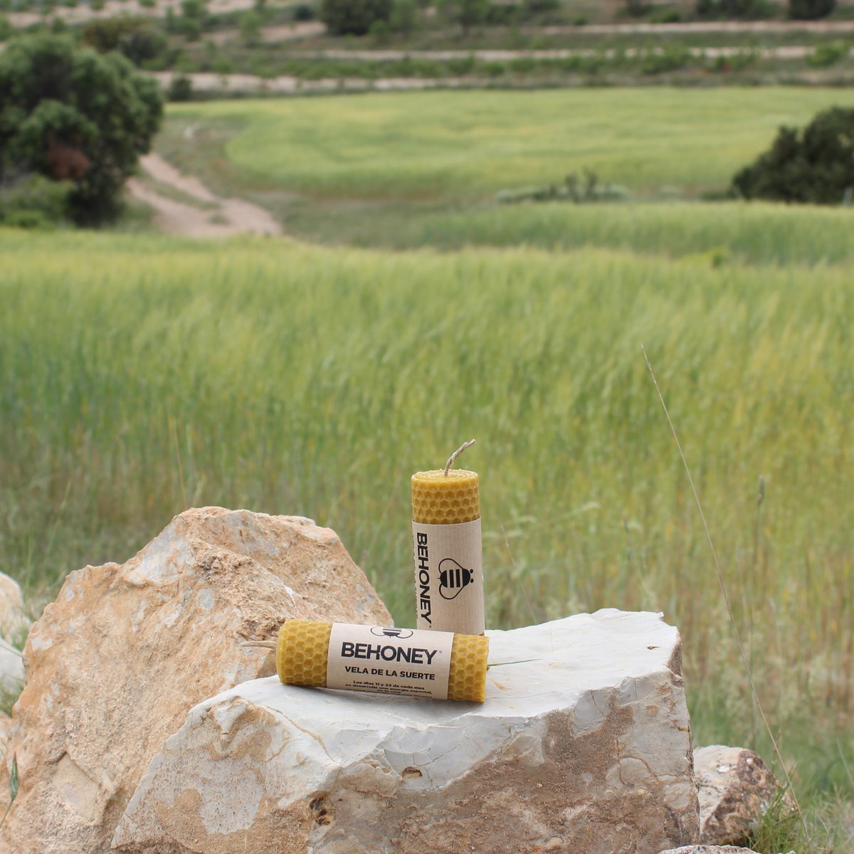 🕯️✨ Atrae la suerte con nuestras velas de la suerte. Enciéndelas los días 11 y 22 y déjate llevar por la magia. 🌟🕯️ 

#VelasDeLaSuerte #VelasDeMiel #BuenaSuerte #Magia #Manifestación #SueñosHechosRealidad #VibracionesPositivas #Luz #Aromaterapia #RegaloEspecial #behoney