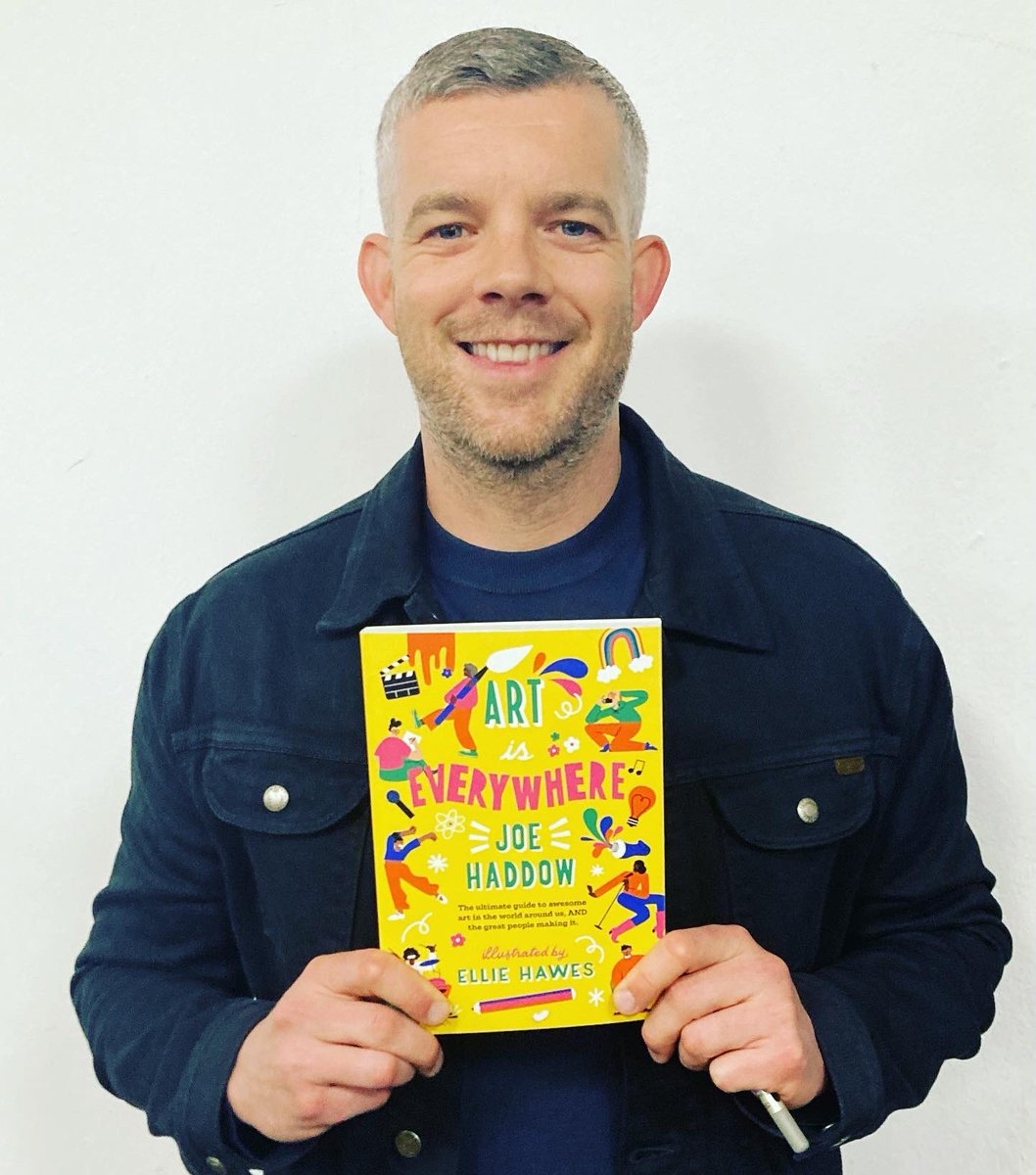 Oh nothing much to see here… …just the lovely @russelltovey showing off his copy of ‘Art Is Everywhere’ 🥰 (pre-order now 👇) joehaddow.com #artiseverywhere #childrensbook #kidsbooks #books #acting #art #writing #booksforchildren #russelltovey @publishinguclan