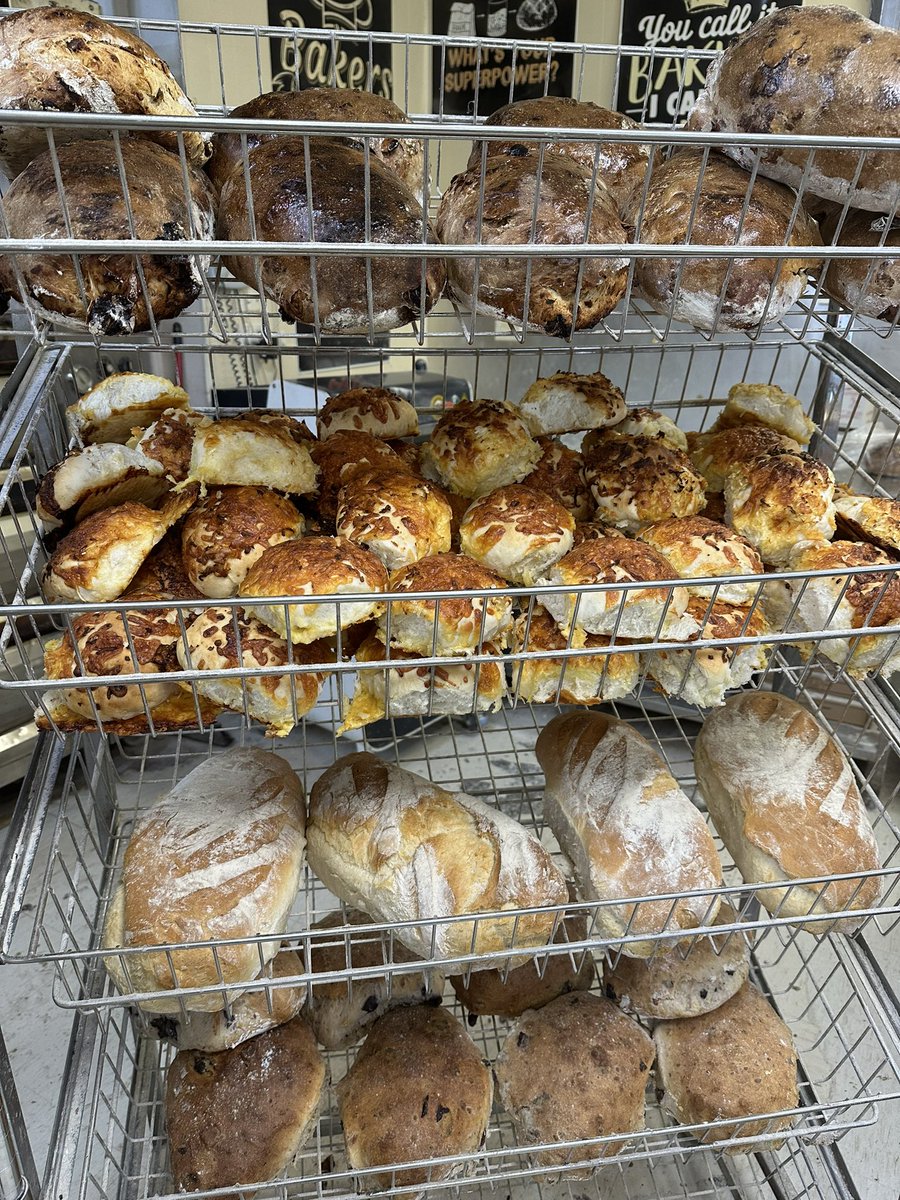 Dannys Bakery tweet media