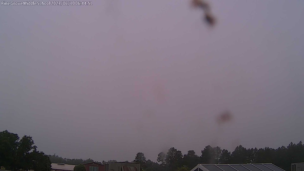 Pine Grove Middle School at sunrise and it's 70.2 F.
