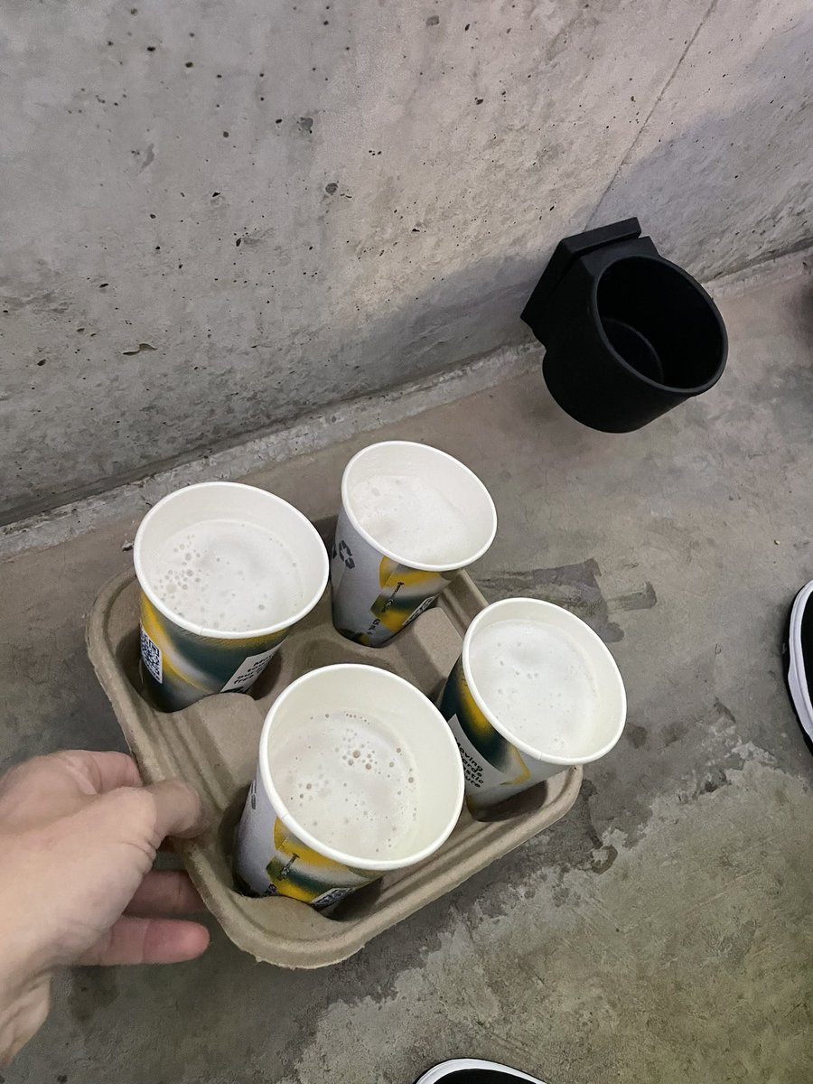 Sam Kennelly (@samkennelly24) on Twitter photo Hey <a href="/OptusStadium/">OptusStadium</a>, bit of a shock here. Come to watch the footy, buy “4” beers, get 2 worth… froth the winner here. 60/40 gee whiz. Hey <a href="/OptusStadium/">OptusStadium</a>, bit of a shock here. Come to watch the footy, buy “4” beers, get 2 worth… froth the winner here. 60/40 gee whiz.