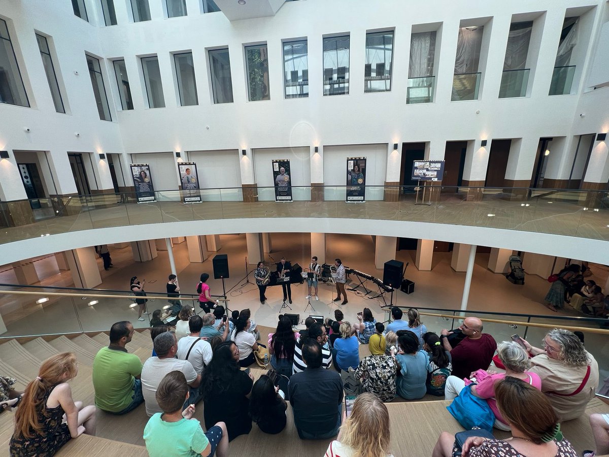 Nu al 800 bezoekers voor de open dag van Trías! Nog 1,5 uur te gaan. Top dag! #huisindestad #rijswijk