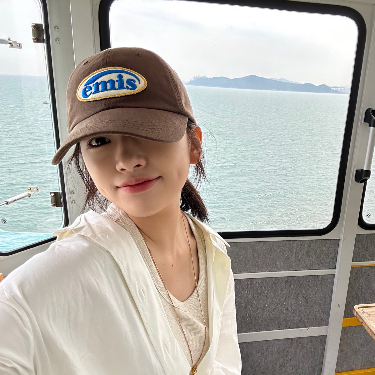 0403FEED's tweet photo. 🐶🤍🐰 https://t.co/P0KxZl94aj