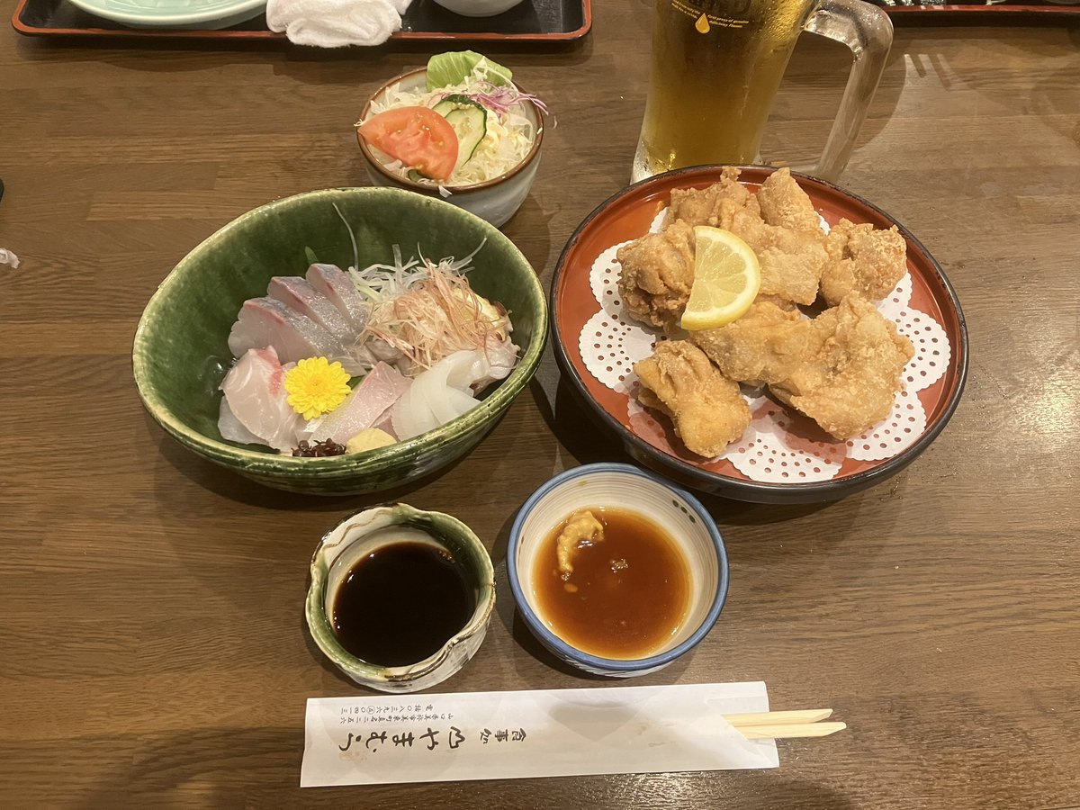 美祢市
食事処やまむら💕
唐揚げ美味〜😋👍✨