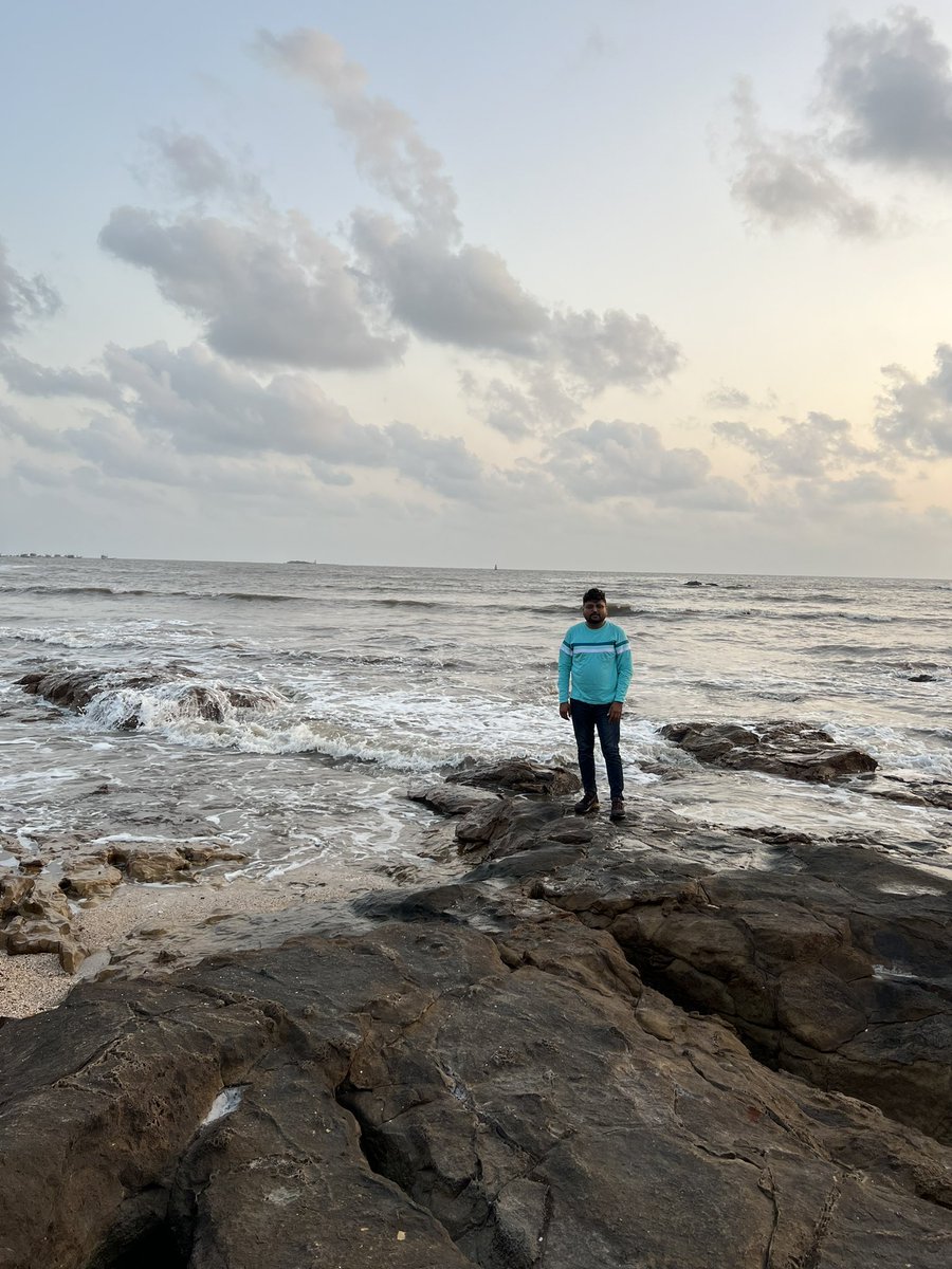 hetpate45868593's tweet photo. કપાવું, પિસાવું અને અંત્તિમ સમય સુધી નીચોઈ જવું, શેરડીથી વધારે કોને ખબર હસે કે મીઠું થવામાં નુકશાન કેટલું છે.
🛕🙏🏻 https://t.co/JrZfpjERoY