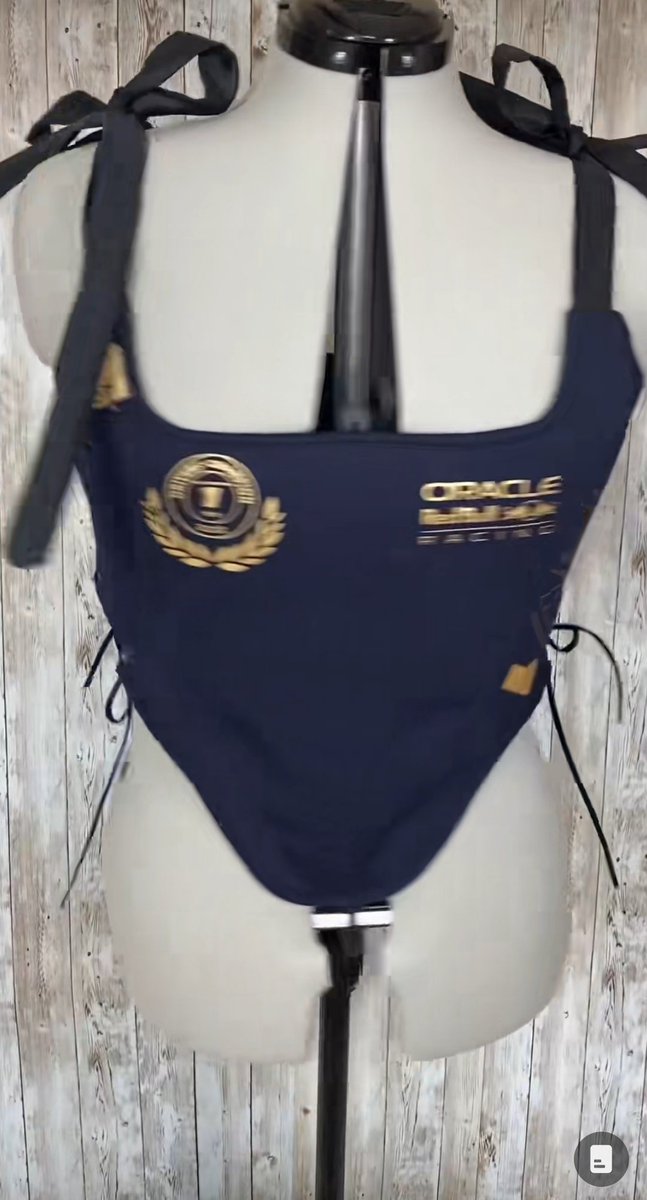 rbrzoe's tweet photo. i've just discovered this tiktok creator that makes formula 1 themed corsets and i am absolutely OBSESSED https://t.co/Izb6YnJQOk