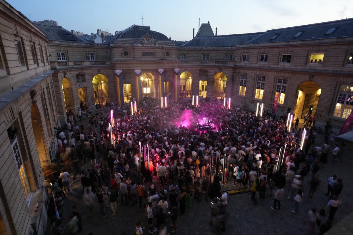 fipradio's tweet photo. #FIP360 à la @MonnaieDeParis🪩 Round 2 💗
Retour en image sur une soirée intense dans un lieu unique ! Merci à #Camionbazar @BAMBOUNOU #Olympe4000 #Celine #Tatiedee_ & #HerveDesjardin pour cette expérience immersive qui nous a fait vibrer 💗
Le podcast arrive bientôt 🎧 https://t.co/QcgsYoLhJd