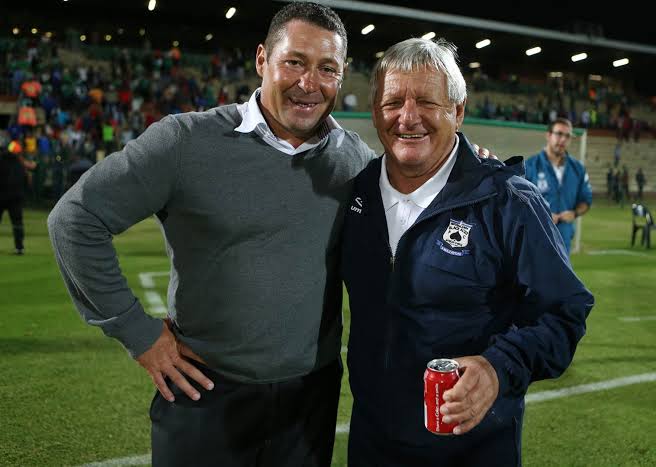 Barker_Stevee's tweet photo. To a Giant &amp;  Legend of South African Football💔💔

Thank you Uncle Clive for everything you have done for our Country.  You bought happiness &amp; joy to everyone you met.

Your legacy as a legend &amp; gentleman of South African Football will forever life in our hearts❤️🕊❤️ https://t.co/t35RieAIft