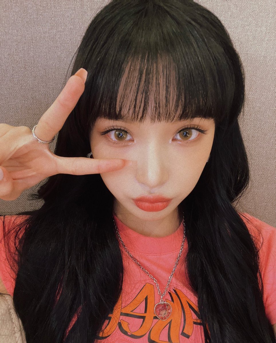 ADYA_official's tweet photo. [#채은]
오늘도 남은 시간 좋은 하루 보내용🖤
👑🦄🍒😝🦋😻
#ADYA #에이디야 #CHAEEUN https://t.co/uVdq7wkDHQ