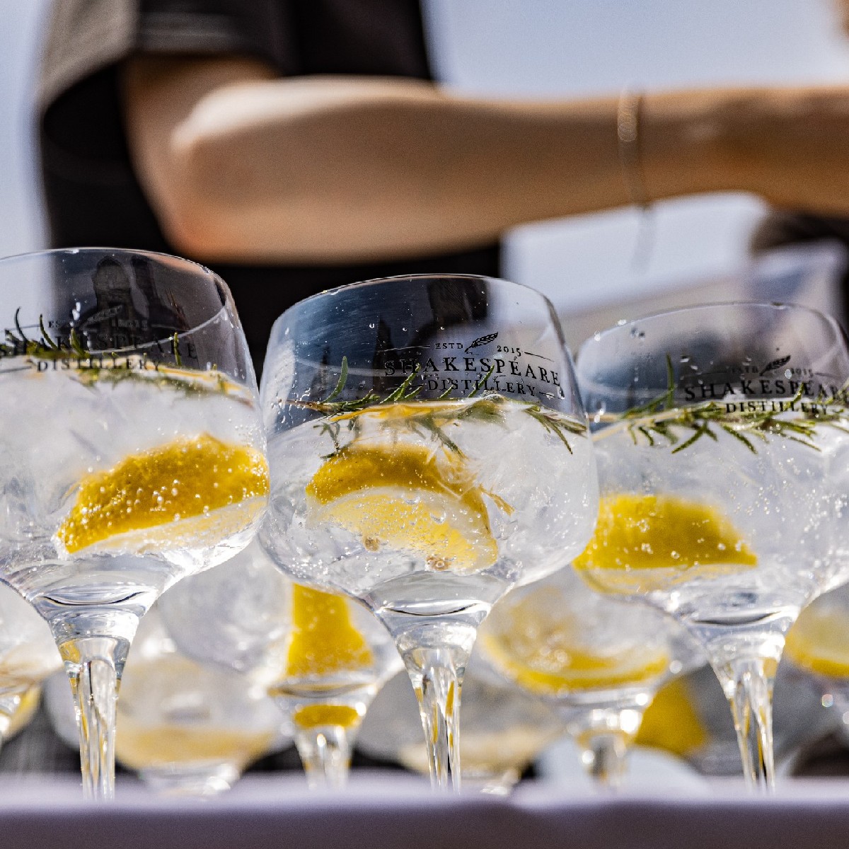 Happy #WorldGinDay! Why not celebrate in our gardens, @shakedistillery gin in hand and the sun on your face? 🍸 There's only a month to go until our #GinAndRumFestival; it's definitely not an event you want to miss, so get your tickets today: fal.cn/3yZ5j