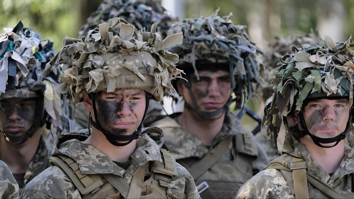 An225 on Twitter "RT Maks_NAFO_FELLA "Future paratrooper officers from the Airborne Assault