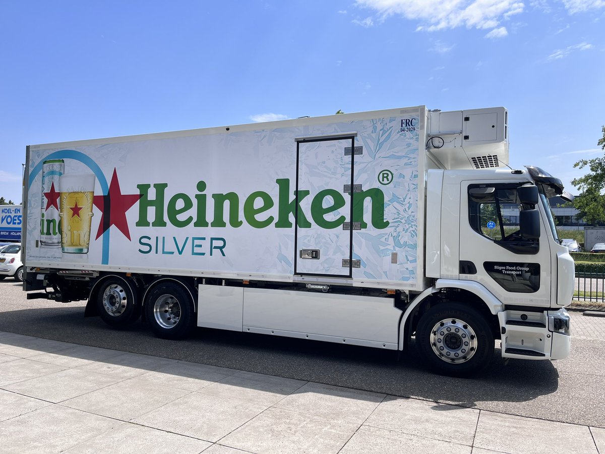 Philip van den Brand tweet media