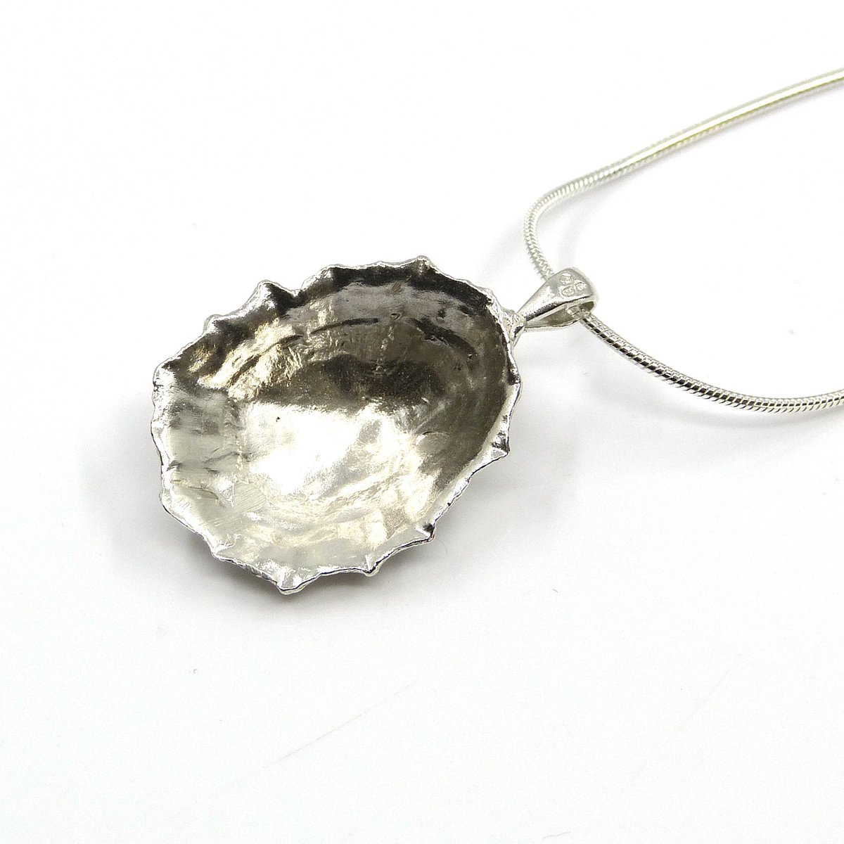 Sterling Silver Limpet Shell Necklace, Cast Shell Pendant, Seashell Pendant, Hallmarked Silver Pendant tuppu.net/7411fde1 #UKGiftHour #UKGiftAM #thestrandline #HandmadeHour #elevenseshour #EarlyBiz #Etsy #supportsmallbusiness #womaninbizhour