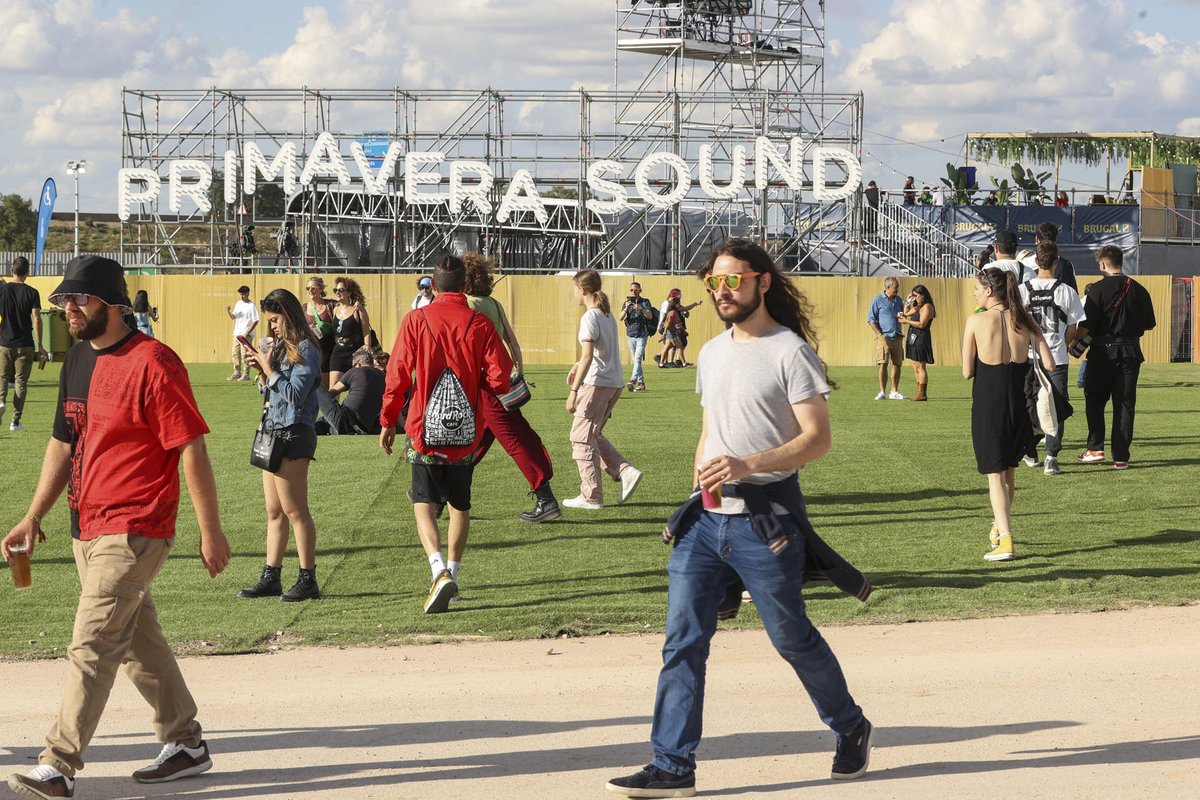 3CatInfo's tweet photo. El Primavera Sound Madrid s'estrena amb embussos, cancel·lacions i problemes d'organització https://t.co/PwFZdKDkN3 https://t.co/sJI1VpT2RH