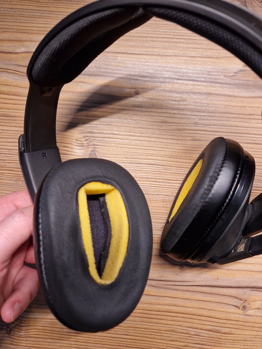Well, sadly I can't recommend Epos brand for headset, even though it's a  brand of Sennheiser, the quality isn't great. Had my GSP 370 for about a year and cushions started to crumble. Sadge, not worth the price imho.

#epos #sennheiser #gaming