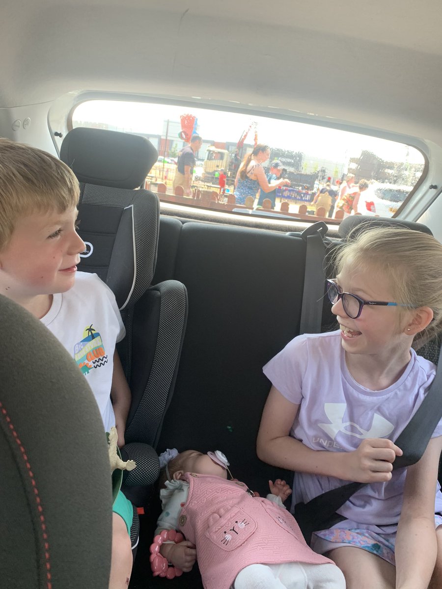 Emma Saunderson tweet media