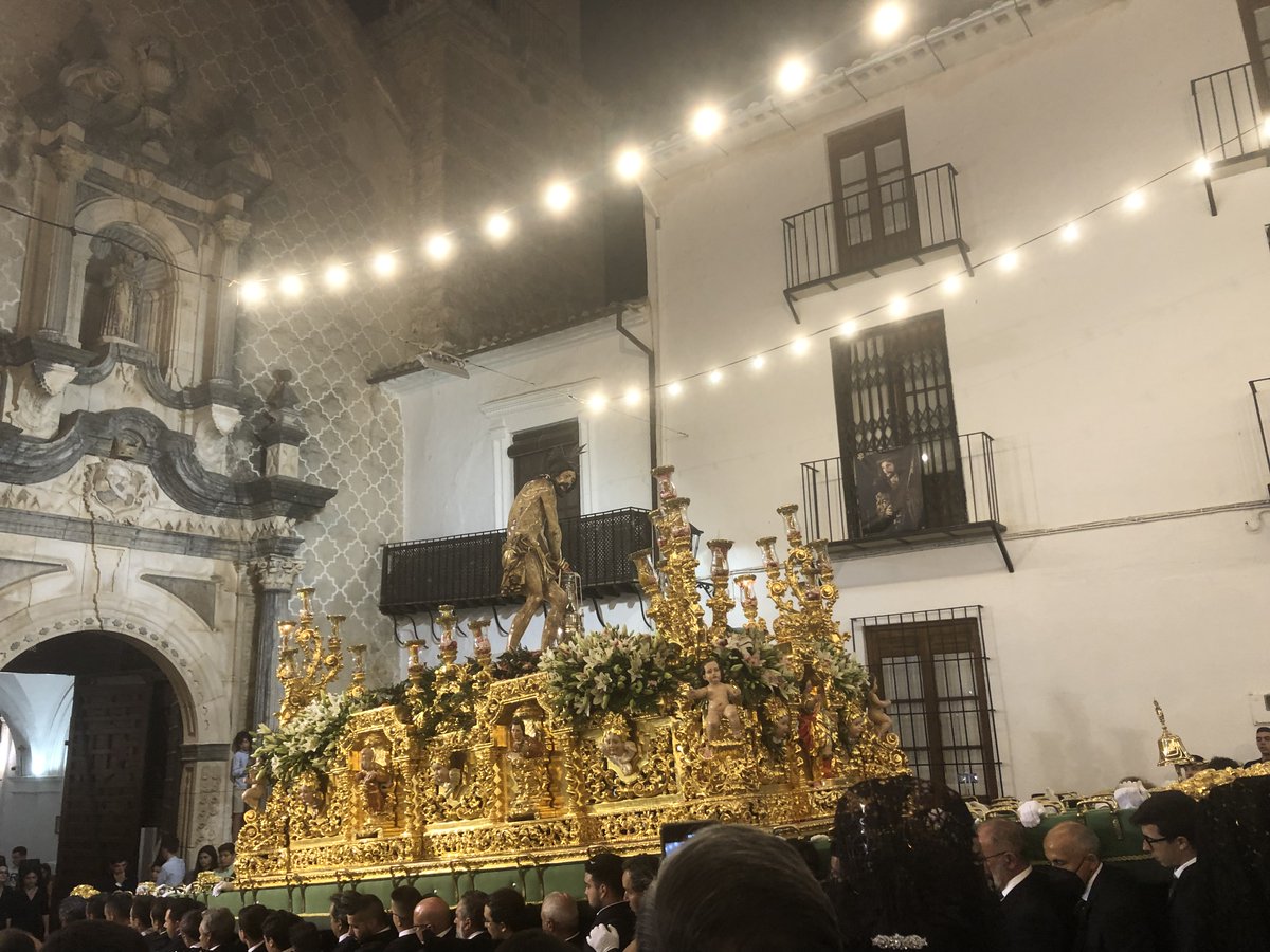 Recuerdos de mi primer Domingo de Mayo Columnario en Priego de Córdoba, mayo de 2022, con la Hermandad de la Columna @lacolumnapriego
#lacolumnapriego #FiestasColumnarias2023 #DomingosdeMayo #PriegodeCordoba